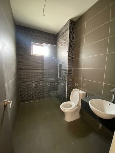 Rumah Berkembar untuk Dijual di Eco Spring (Johor Bahru) - Tracy Ong - Bathroom - PropertyGuru.com.my