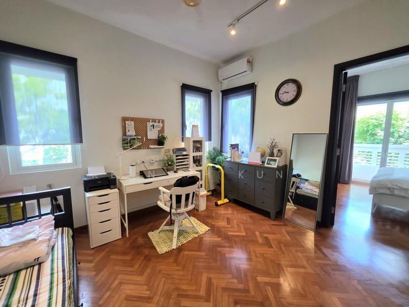Rumah Teres 2.5-Tingkat untuk Dijual di Tanjung Tokong (Penang) - Kenneth Kung - Study - PropertyGuru.com.my