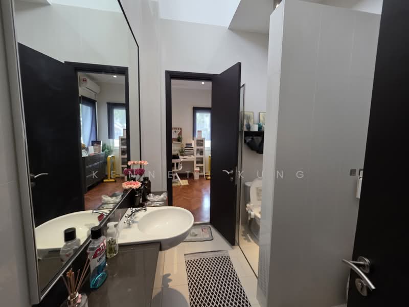 Rumah Teres 2.5-Tingkat untuk Dijual di Tanjung Tokong (Penang) - Kenneth Kung - Bathroom - PropertyGuru.com.my