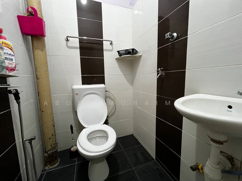 Semi-Detached House for Sale in Alor Setar (Kedah) - Abdul Muhaimin - Bathroom - PropertyGuru.com.my