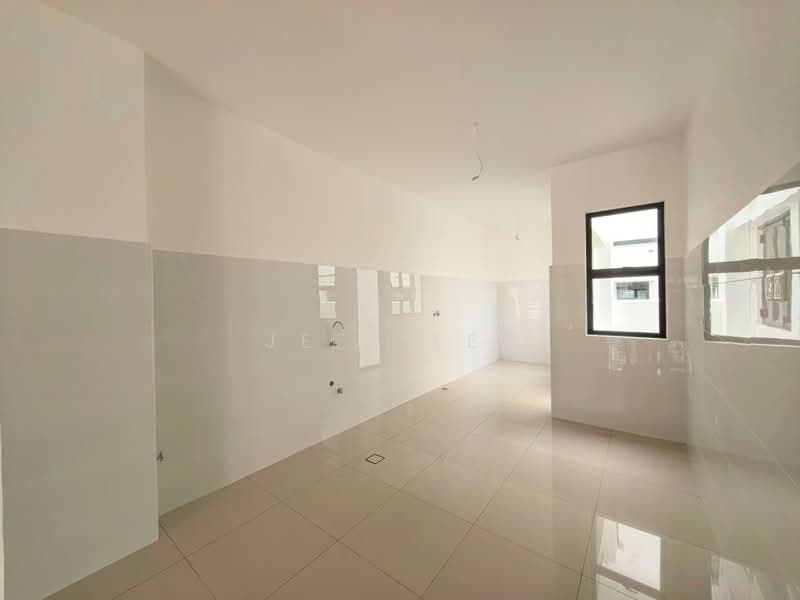 Cluster House for Sale in Eco Botanic (Iskandar Puteri (Nusajaya)) - Jeff Lee - Kitchen - PropertyGuru.com.my