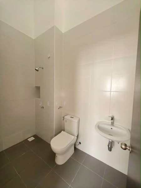 Cluster House for Sale in Eco Botanic (Iskandar Puteri (Nusajaya)) - Jeff Lee - Bathroom - PropertyGuru.com.my