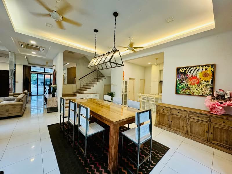 Semi-Detached House for Sale in Bukit Jelutong (Shah Alam) - Nadia Shukri - Living Room - PropertyGuru.com.my