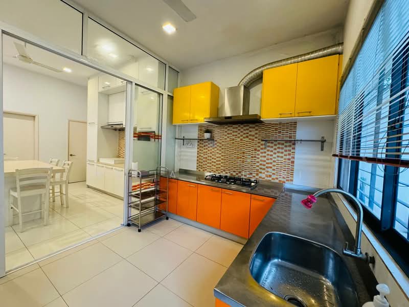 Semi-Detached House for Sale in Bukit Jelutong (Shah Alam) - Nadia Shukri - Kitchen - PropertyGuru.com.my