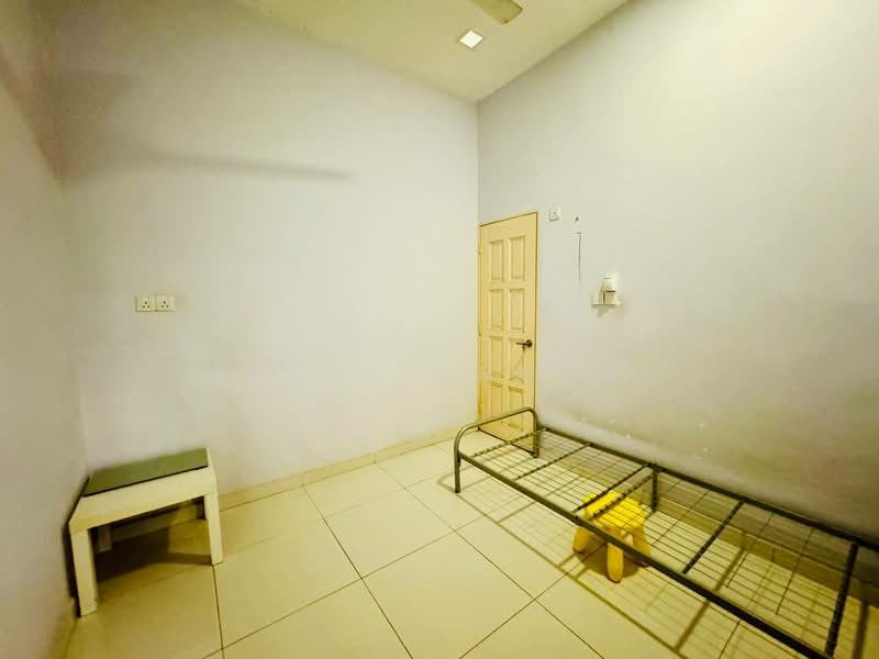 Semi-Detached House for Sale in Bukit Jelutong (Shah Alam) - Nadia Shukri - Bedroom - PropertyGuru.com.my