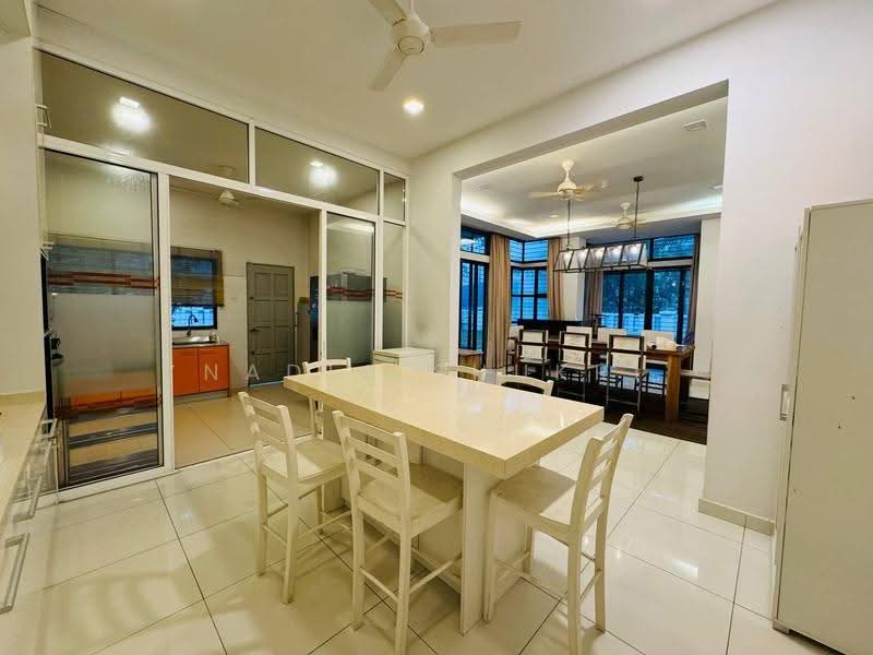 Semi-Detached House for Sale in Bukit Jelutong (Shah Alam) - Nadia Shukri - Kitchen - PropertyGuru.com.my