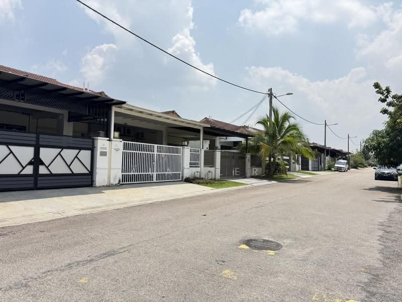 1-storey Terraced House for Rent in Bandar Putra Kulai (Kulai) - Alan Ler - PropertyGuru.com.my
