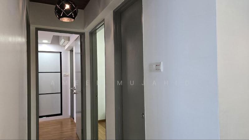 Pangsapuri untuk Disewa di Putra 1 - Ameer Mujahid - Corridor - PropertyGuru.com.my