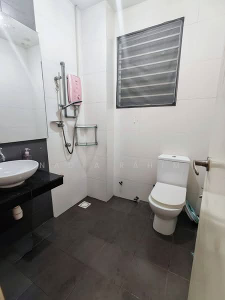 Rumah Bandar untuk Dijual di Bandar Utama (Selangor) - Nadia Rahim - Bathroom - PropertyGuru.com.my