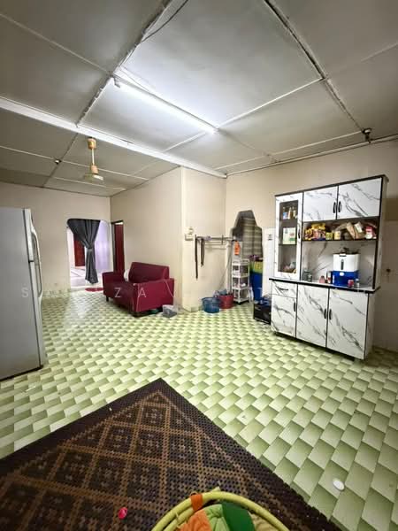 Rumah Teres 1-Tingkat untuk Dijual di Pekan Meru (Kapar) - Sariza Hartanah - Living Room - PropertyGuru.com.my