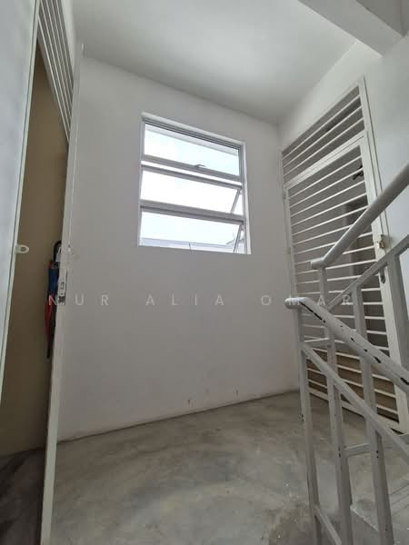 Townhouse for Sale in Sungai Buloh (Selangor) - Nur Alia Omar - Entrance - PropertyGuru.com.my