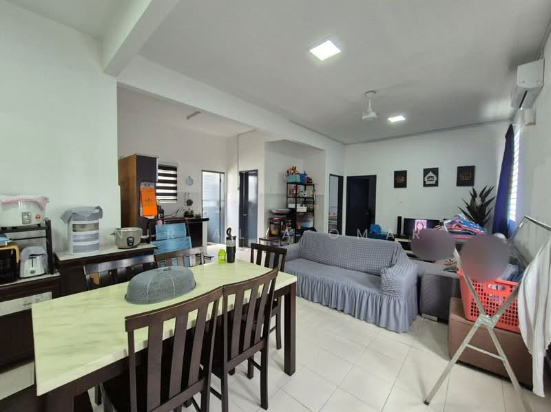Townhouse for Sale in Sungai Buloh (Selangor) - Nur Alia Omar - Living Room - PropertyGuru.com.my