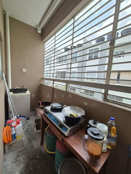 Townhouse for Sale in Sungai Buloh (Selangor) - Nur Alia Omar - Balcony - PropertyGuru.com.my