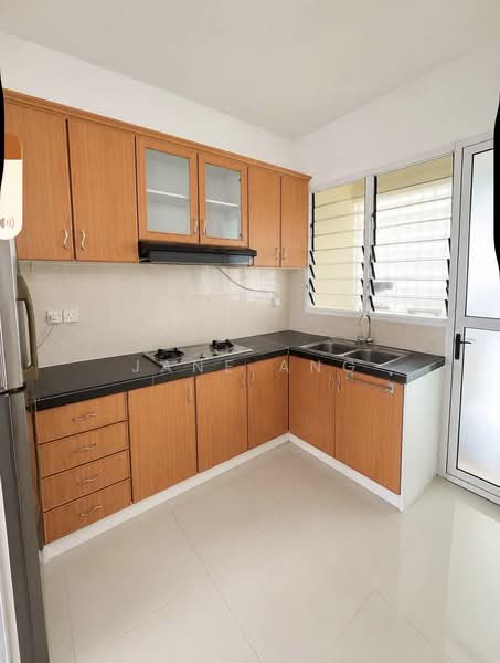 Kondominium untuk Disewa di Gurney Park Condominium - Jane Ang - Kitchen - PropertyGuru.com.my