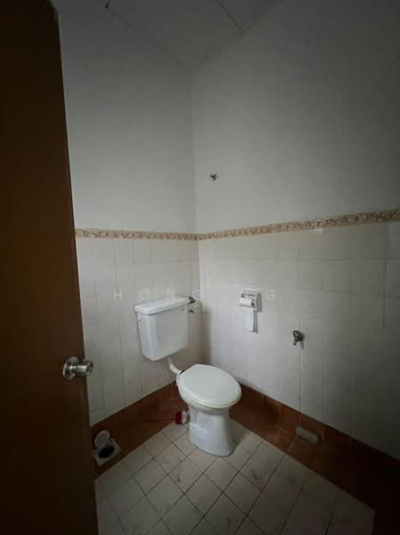 Rumah Teres 2-Tingkat untuk Disewa di Klang (Selangor) - Hong Ng - Bathroom - PropertyGuru.com.my