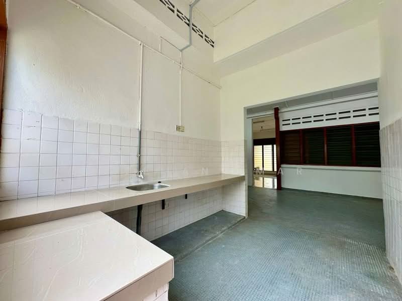 Rumah Teres 1-Tingkat untuk Dijual di Kelana Jaya (Petaling Jaya) - Hazeman Omar - Kitchen - PropertyGuru.com.my