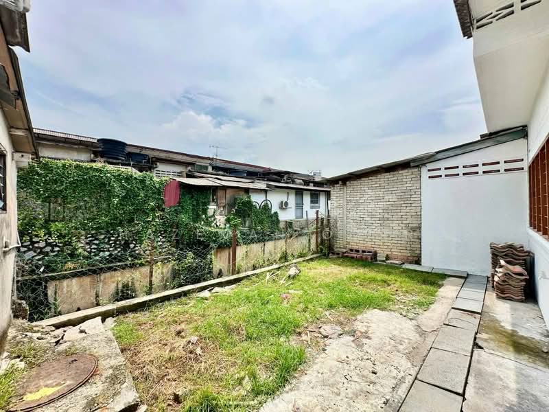 Rumah Teres 1-Tingkat untuk Dijual di Kelana Jaya (Petaling Jaya) - Hazeman Omar - Exterior - PropertyGuru.com.my