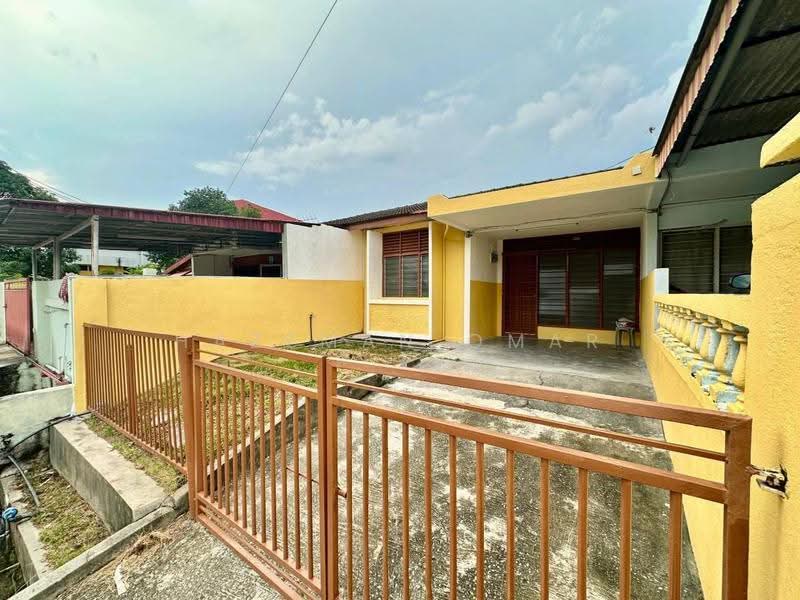Rumah Teres 1-Tingkat untuk Dijual di Kelana Jaya (Petaling Jaya) - Hazeman Omar - Exterior - PropertyGuru.com.my