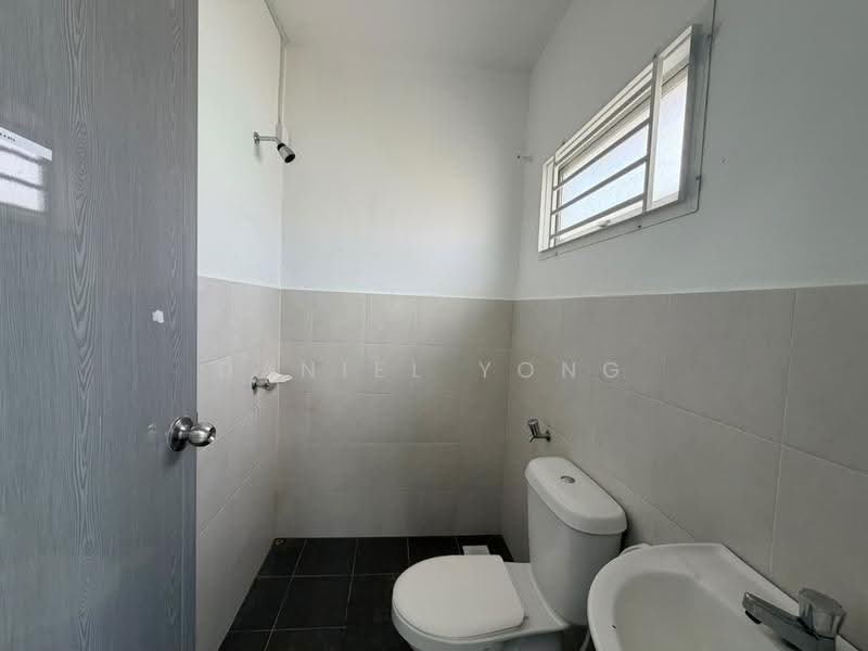Rumah Teres 2.5-Tingkat untuk Dijual di Taman Pulai Mutiara (Iskandar Puteri (Nusajaya)) - Daniel Yong - Bathroom - PropertyGuru.com.my