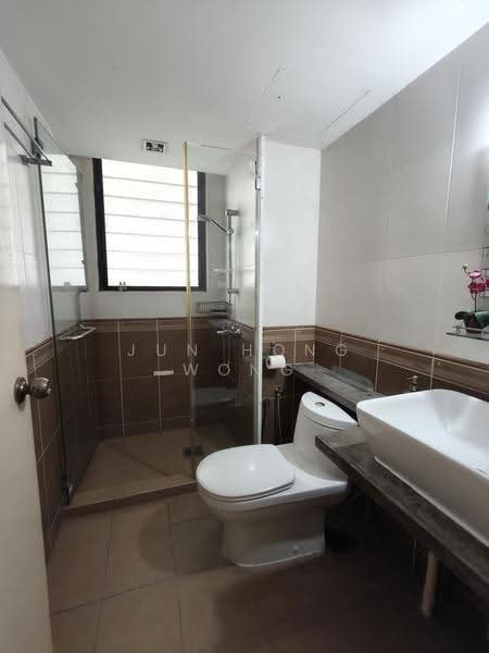 Kondominium untuk Dijual di Mont Kiara Pines - Jun Hong Wong - Bathroom - PropertyGuru.com.my