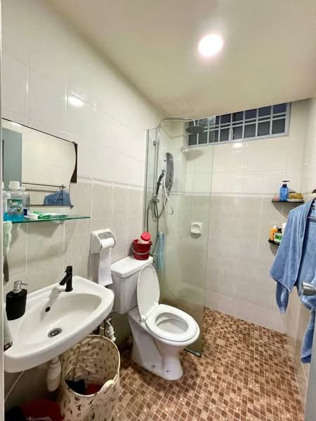 Service Residence for Sale at Lake View Suites - Jasz Ong - Bathroom - PropertyGuru.com.my
