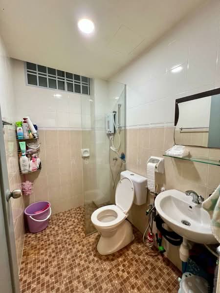 Service Residence for Sale at Lake View Suites - Jasz Ong - Bathroom - PropertyGuru.com.my
