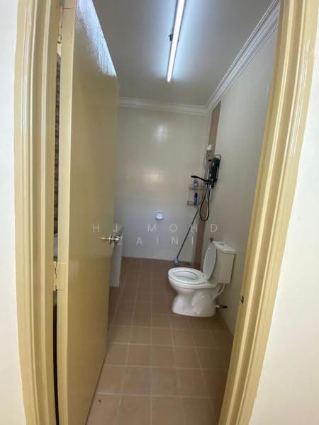 2-storey Terraced House for Sale in Taman Belia Antarabangsa (Bukit Katil) - Hj Mohd Zaini - Bathroom - PropertyGuru.com.my