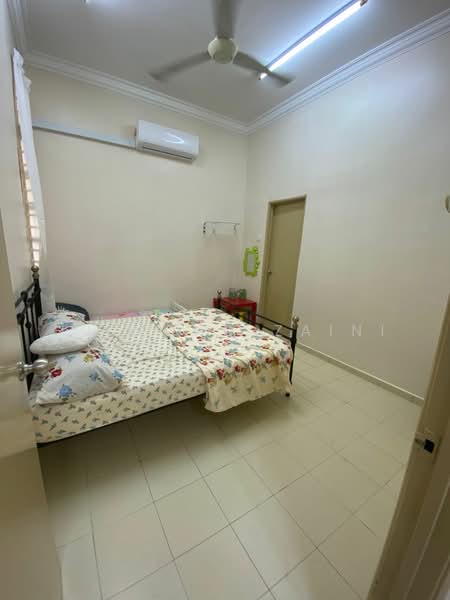 2-storey Terraced House for Sale in Taman Belia Antarabangsa (Bukit Katil) - Hj Mohd Zaini - Bedroom - PropertyGuru.com.my