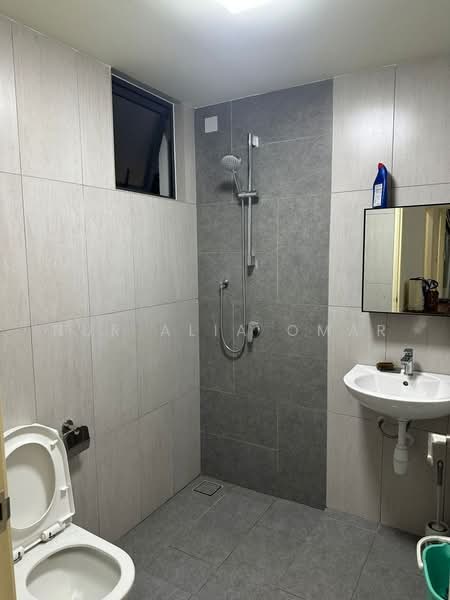 Service Residence for Sale at Dian Residency - Nur Alia Omar - Bathroom - PropertyGuru.com.my
