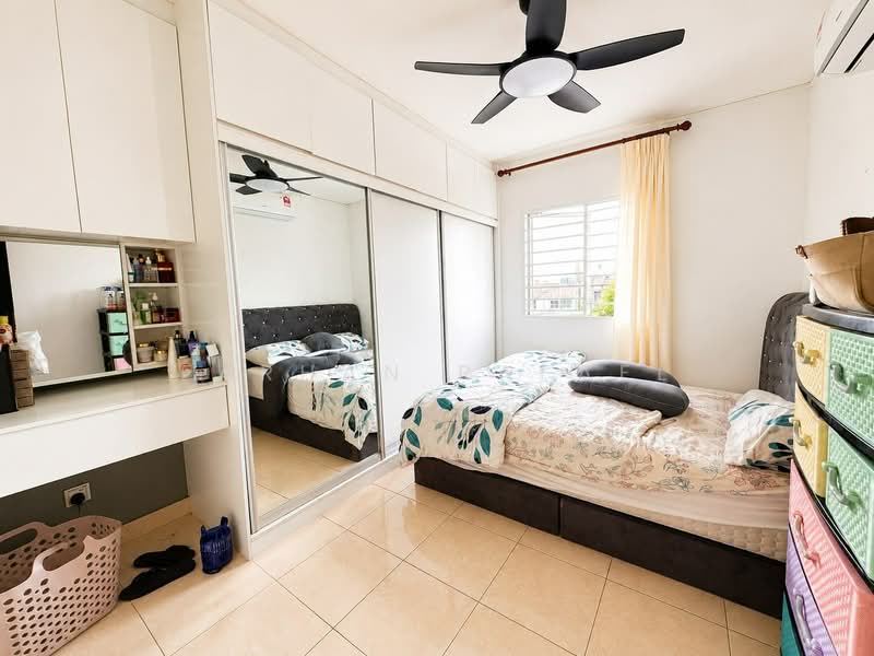 Apartment for Sale at Aliran Damai - Farhan Rafael - Bedroom - PropertyGuru.com.my