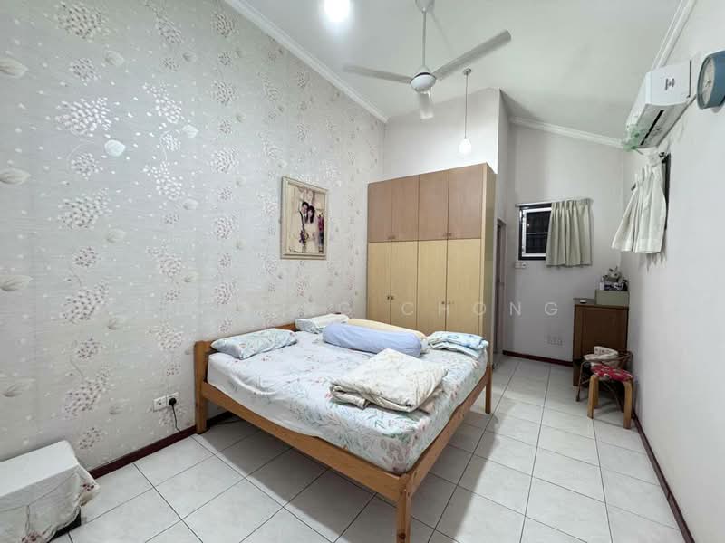 Rumah Teres 1.5-Tingkat untuk Dijual di Taman Molek (Johor Bahru) - Fu Heng Chong - Bedroom - PropertyGuru.com.my