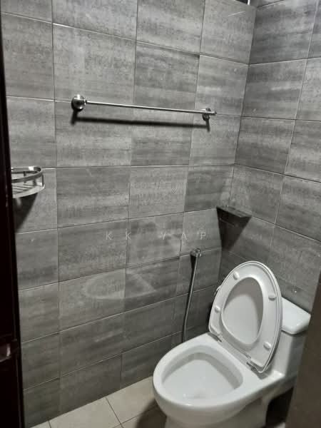 Kediaman Servis untuk Disewa di Symphony Tower (Menara Simfoni) - KK Yap - Bathroom - PropertyGuru.com.my