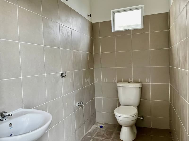 Rumah Teres 1-Tingkat untuk Dijual di Gurun (Kedah) - Abdul Muhaimin - Bathroom - PropertyGuru.com.my