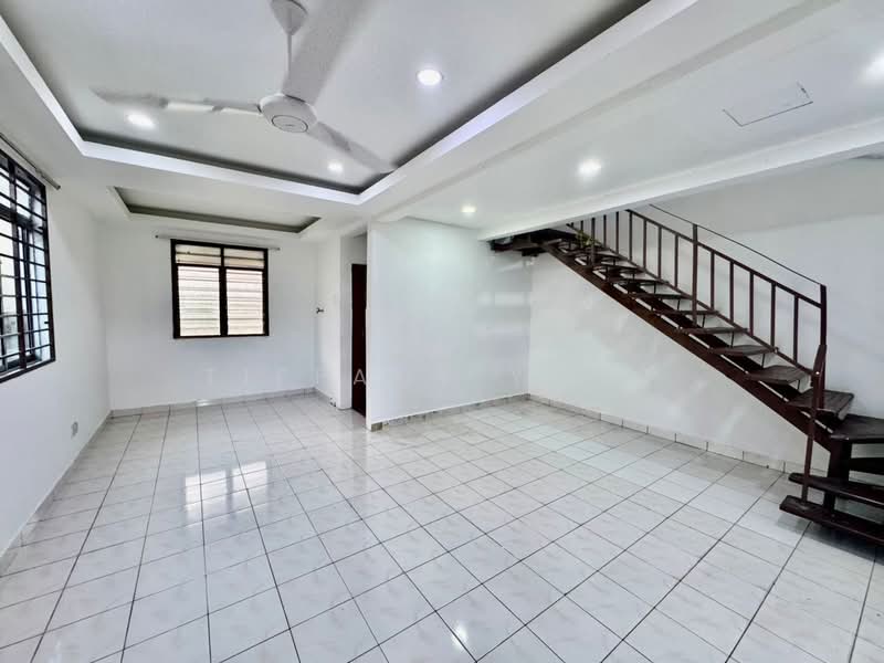 2-storey Terraced House for Sale in Rawang (Selangor) - Tiffany Yang - Living Room - PropertyGuru.com.my
