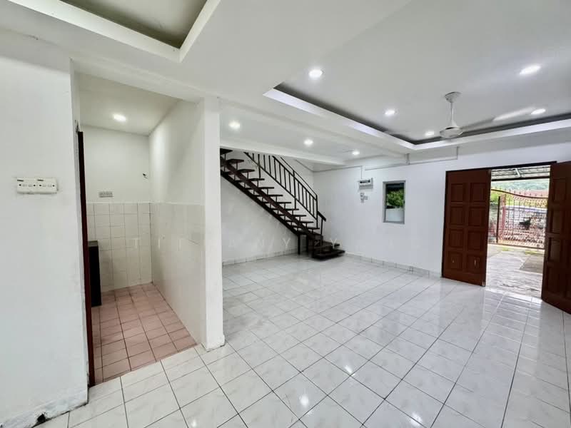 2-storey Terraced House for Sale in Rawang (Selangor) - Tiffany Yang - Ruang Tamu - PropertyGuru.com.my