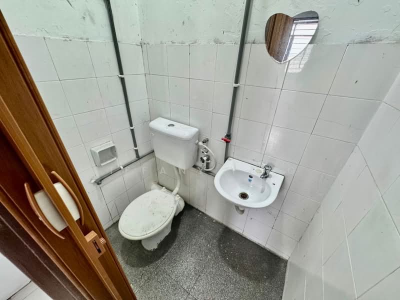 2-storey Terraced House for Sale in Rawang (Selangor) - Tiffany Yang - Bathroom - PropertyGuru.com.my