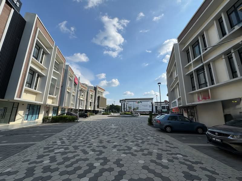 Kediaman Servis untuk Dijual di Piccadilly - May Loo - Exterior - PropertyGuru.com.my
