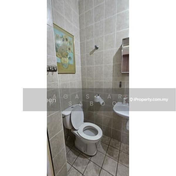 Rumah Teres untuk Dijual di Pjs 9 (Sunway) - Magasvari A/P Saboo Basnayake - Bathroom - PropertyGuru.com.my