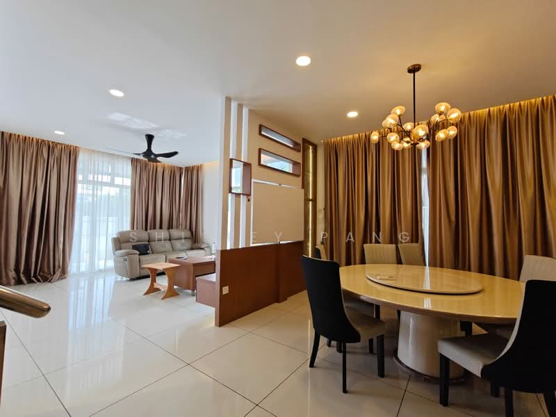 Cluster House for Sale in Mutiara Bestari (Skudai) - Shirley Pang - Living Room - PropertyGuru.com.my