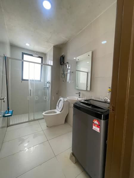 Condominium for Rent at Amberside @ Country Garden Danga Bay - Eddie Chan - Bathroom - PropertyGuru.com.my