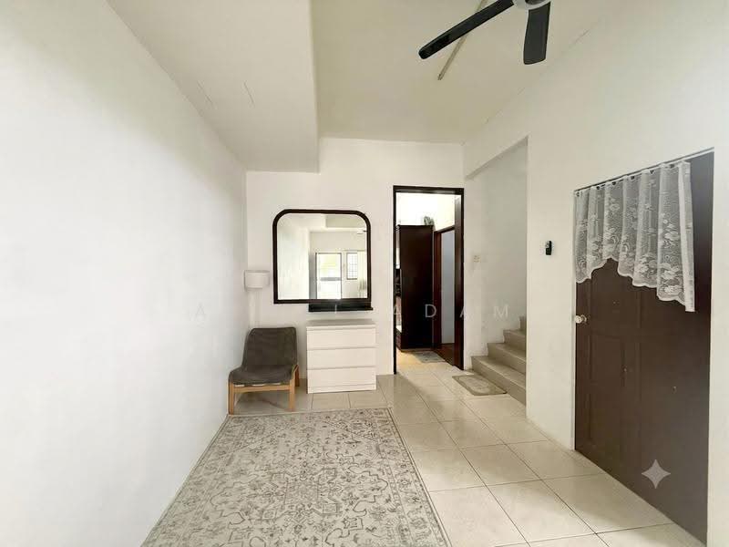 2-storey Terraced House for Sale in Bandar Nusaputra (Puchong) - Akmal Adam - Entrance - PropertyGuru.com.my