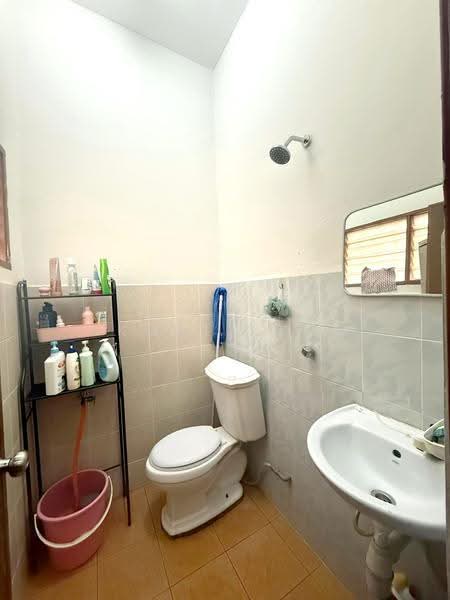 2-storey Terraced House for Sale in Bandar Nusaputra (Puchong) - Akmal Adam - Bathroom - PropertyGuru.com.my