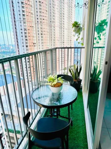 Condominium for Rent at Residensi Sateria - Chloe Chan - Balcony - PropertyGuru.com.my