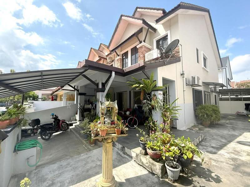 Rumah Teres 2-Tingkat untuk Dijual di Bandar Nusaputra (Puchong) - Akmal Adam - Exterior - PropertyGuru.com.my