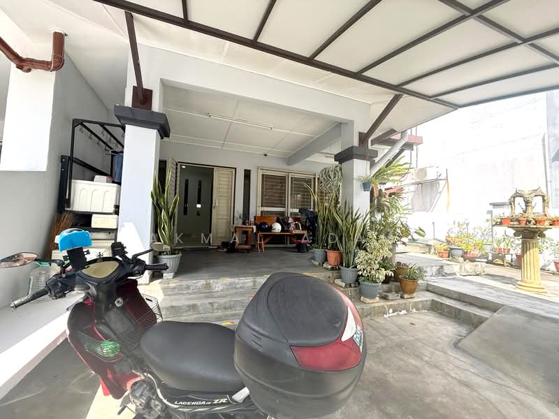 Rumah Teres 2-Tingkat untuk Dijual di Bandar Nusaputra (Puchong) - Akmal Adam - Exterior - PropertyGuru.com.my