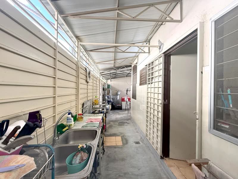 Rumah Teres 2-Tingkat untuk Dijual di Bandar Nusaputra (Puchong) - Akmal Adam - Kitchen - PropertyGuru.com.my