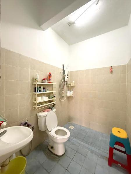Rumah Teres 2-Tingkat untuk Dijual di Bandar Nusaputra (Puchong) - Akmal Adam - Bathroom - PropertyGuru.com.my