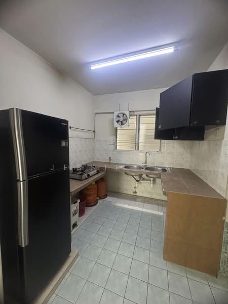 Apartment for Rent at Arena Green - Jessie Sim - Kitchen - PropertyGuru.com.my