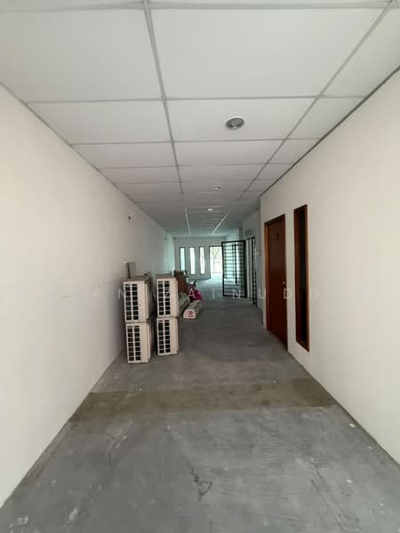 Shop / Office for Rent in Bandar Baru Uda (Tampoi) - Irfan Zainuddin - Corridor - PropertyGuru.com.my