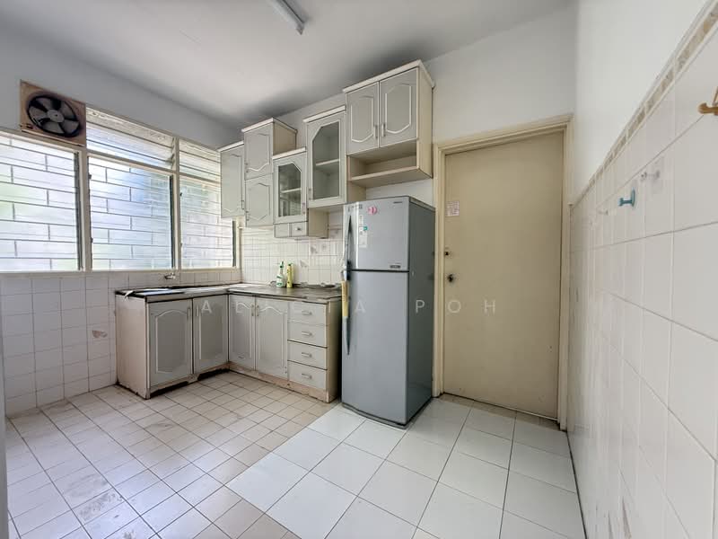Pangsapuri untuk Dijual di Melati Apartments - Alicia Poh - Kitchen - PropertyGuru.com.my